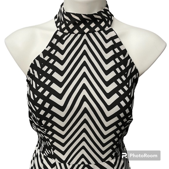Bisou Bisou Black & White Chevron Print Sleeveless Halter Dress - Size 6 - Picture 2 of 11